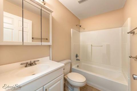 4805 Willow Ln, Mchenry, IL 60050 photo 7