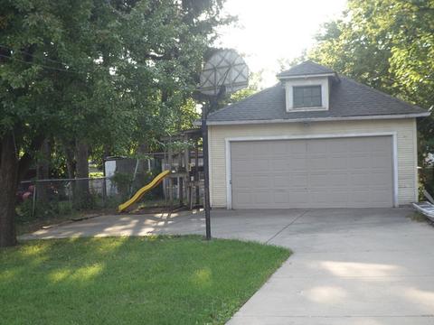 473 Jackson St, Aurora, IL 60505 photo 2