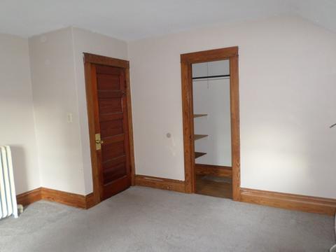 473 Jackson St, Aurora, IL 60505 photo 9