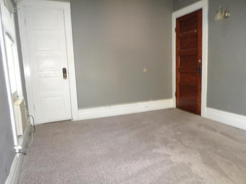 473 Jackson St, Aurora, IL 60505 photo 10