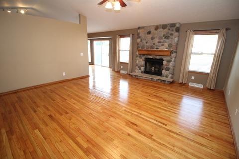 605 Willow Bend Dr, Davis Junction, IL 61020 photo 5