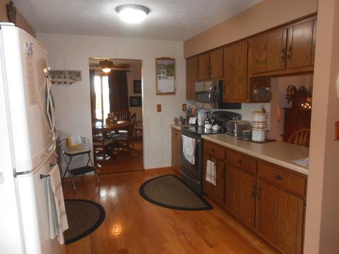 2810 Benson Rd, Morris, IL 60450 photo 13