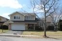 585 Chester Ct, Aurora, IL 60504 photo 1