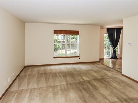 2468 Amber Ln, Elgin, IL 60123 photo 3
