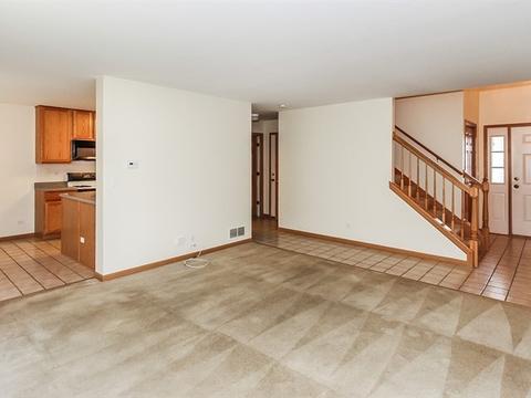 2468 Amber Ln, Elgin, IL 60123 photo 2