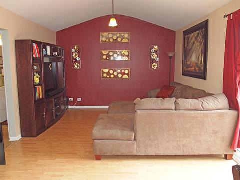 410 Persimmon Ln, Bartlett, IL 60103 photo 9