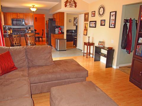 410 Persimmon Ln, Bartlett, IL 60103 photo 10
