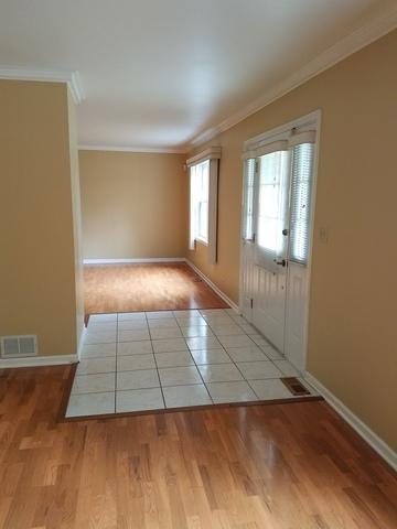 369 E North Ave, Elmhurst, IL 60126 photo 2