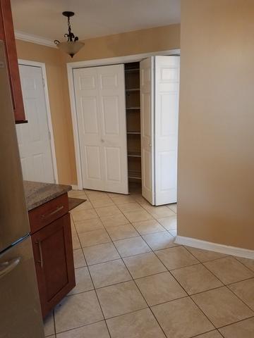 369 E North Ave, Elmhurst, IL 60126 photo 9
