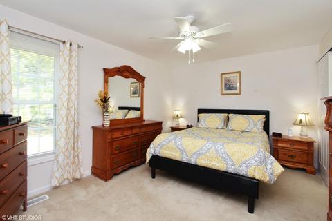 436 Hampton St, Cary, IL 60013 photo 9
