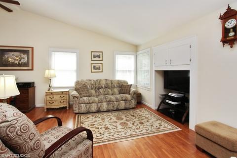 436 Hampton St, Cary, IL 60013 photo 8