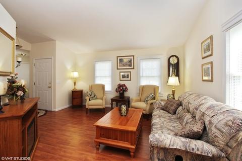 436 Hampton St, Cary, IL 60013 photo 4