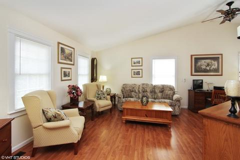 436 Hampton St, Cary, IL 60013 photo 3