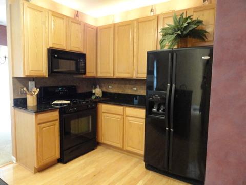 4042 Boulder Ct, Aurora, IL 60504 photo 9