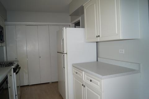 443 Pacific Ct, Wheeling, IL 60090 photo 3