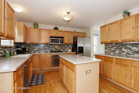1912 Long Ridge Ct, Plainfield, IL 60586 photo 3