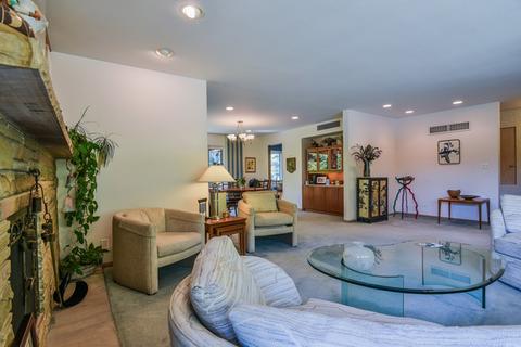 831 Edgewater Dr, Naperville, IL 60540 photo 8