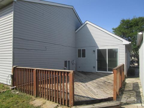 1306 Sebring Cir, Elgin, IL 60120 photo 2