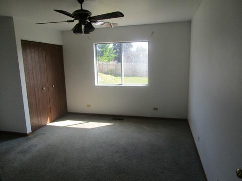 1306 Sebring Cir, Elgin, IL 60120 photo 14