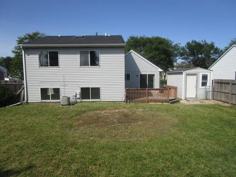 1306 Sebring Cir, Elgin, IL 60120 photo 4