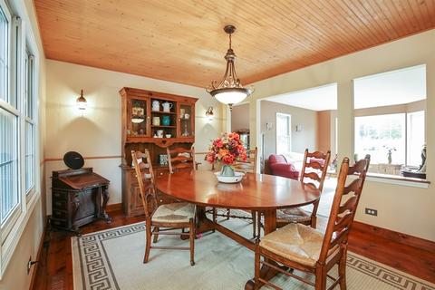 2790 Colonial Dr, Elgin, IL 60124 photo 7