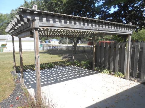 1690 E North St, Morris, IL 60450 photo 4
