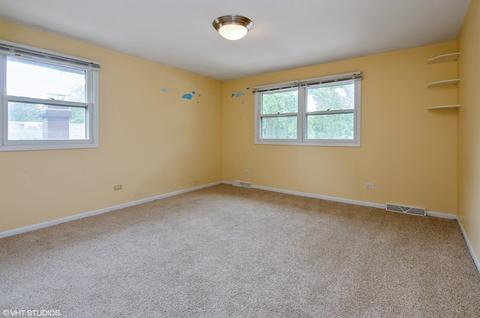 1260 Crestview Dr, Elgin, IL 60123 photo 8