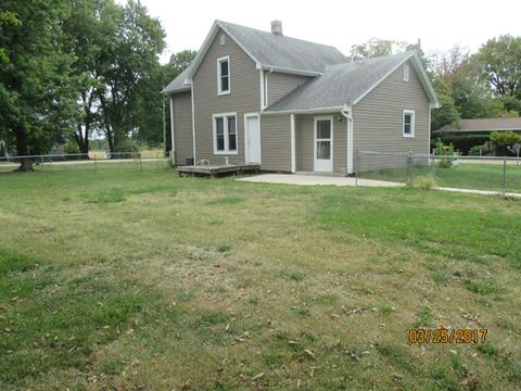 312 S Theodore Rd, Mcnabb, IL 61335 photo 3