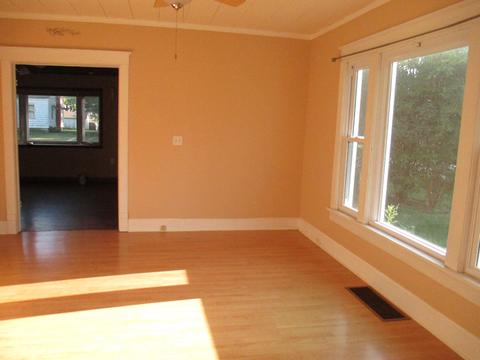 312 S Theodore Rd, Mcnabb, IL 61335 photo 4