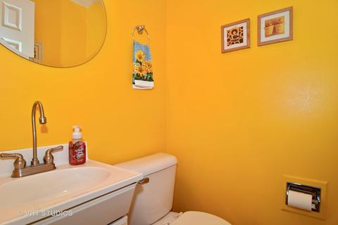 284 Jackson St, Bartlett, IL 60103 photo 12