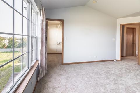 679 E Willow St, Elburn, IL 60119 photo 15
