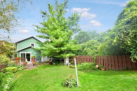 523 W Addison St, Freeport, IL 61032 photo 18