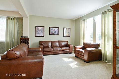3166 Davey Ct, Aurora, IL 60503 photo 3