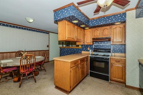 1084 Kenilworth Dr, Wheeling, IL 60090 photo 7