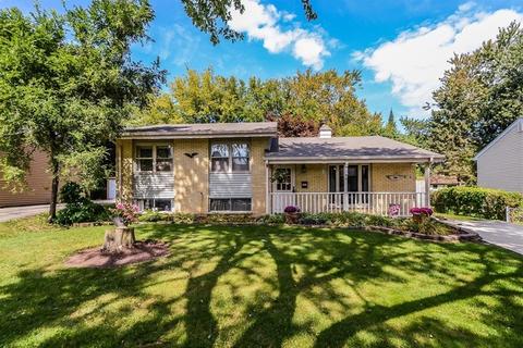 1084 Kenilworth Dr, Wheeling, IL 60090 photo 1