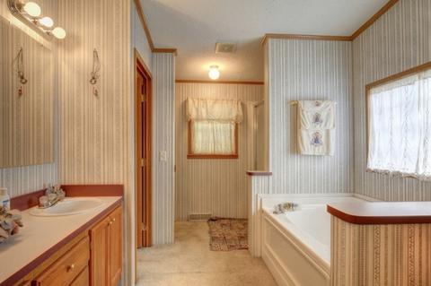 311 E Main St, Allerton, IL 61810 photo 20