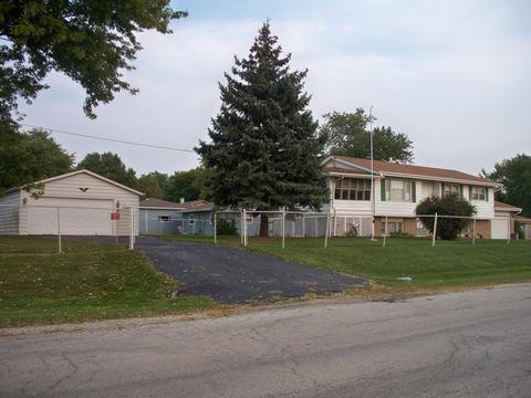 1981 Nottingham Dr, Aurora, IL 60505 photo 1