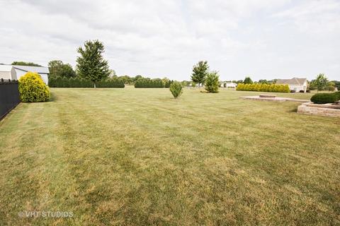 984 Beth Dr, Saint Anne, IL 60964 photo 15