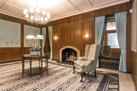 210 E Pearson St #5B, Chicago, IL 60611 photo 3
