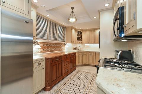 210 E Pearson St #5B, Chicago, IL 60611 photo 6