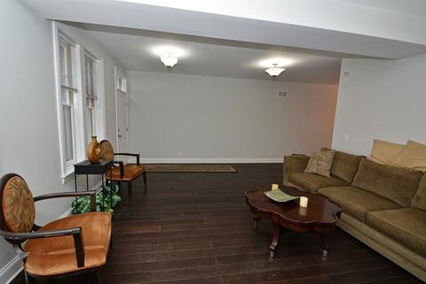 10745 S Champlain Ave, Chicago, IL 60628 photo 2