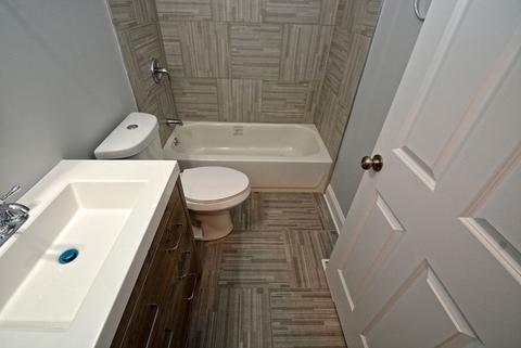 10745 S Champlain Ave, Chicago, IL 60628 photo 17