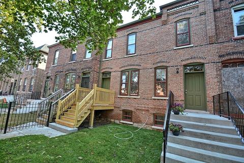 10745 S Champlain Ave, Chicago, IL 60628 photo 1