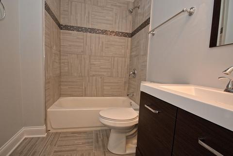 10745 S Champlain Ave, Chicago, IL 60628 photo 16
