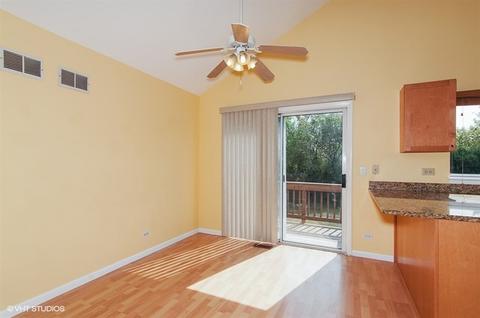 1444 Boston Ct, Bartlett, IL 60103 photo 4