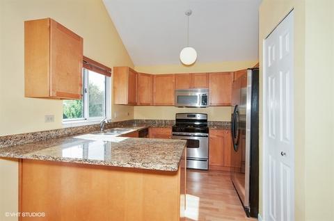 1444 Boston Ct, Bartlett, IL 60103 photo 3