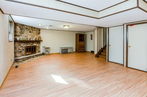 1357 N Lyle Ave, Elgin, IL 60123 photo 7