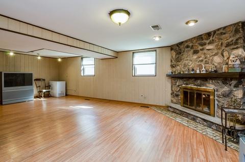 1357 N Lyle Ave, Elgin, IL 60123 photo 6