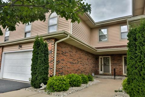 110 Eagle Pointe Dr #3D, Delavan, WI 53115 photo 1