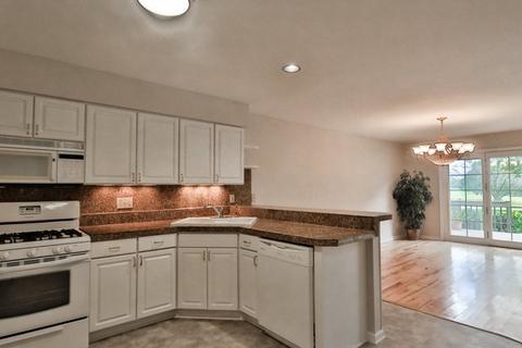 110 Eagle Pointe Dr #3D, Delavan, WI 53115 photo 4